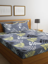 KLOTTHE Turquoise Blue Geometric Polycotton 210 TC King Fine 2 Bedsheet with 4 Pillow Covers-98 x 85 inches