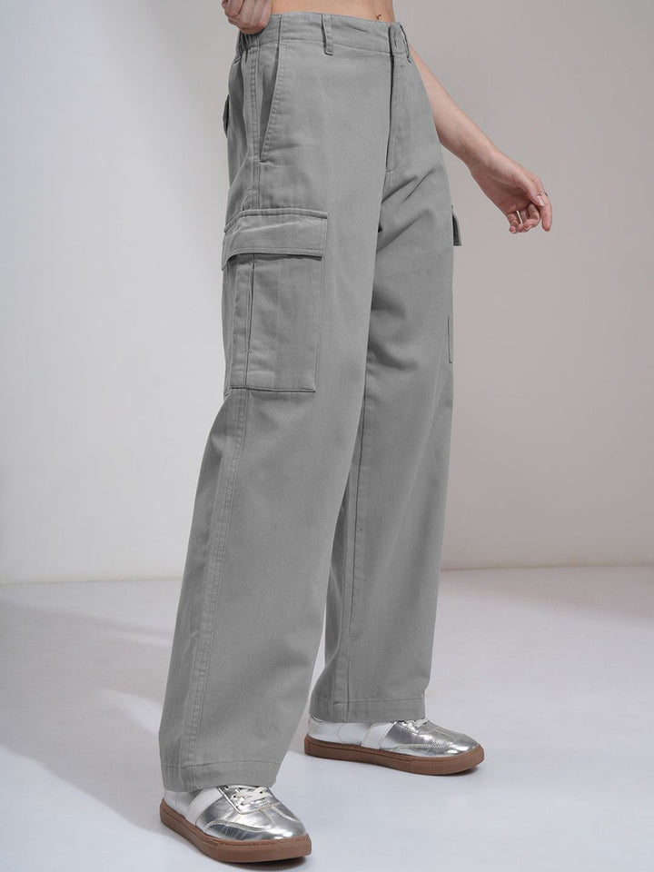 Tokyo Talkies Women Solid Straight FIt Cargo Pants