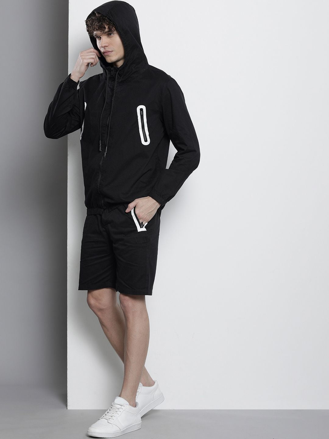 The Indian Garage Co Men Solid Pure Cotton Sweatshirt With Shorts