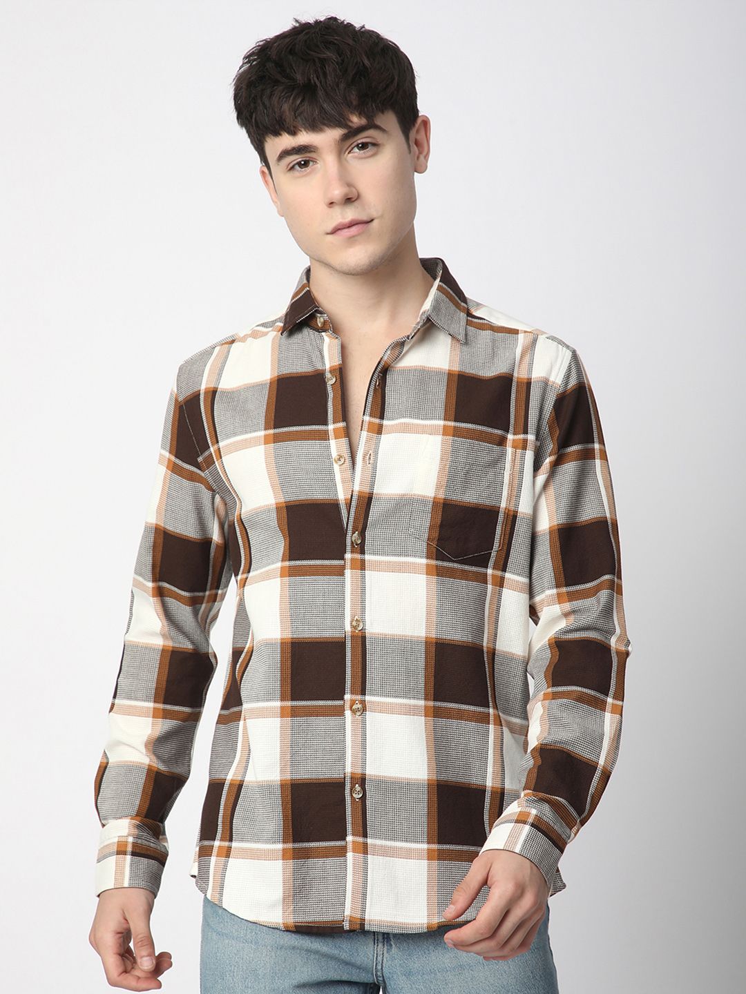 VASTRADO Men Classic Slim Fit Cutaway Collar Gingham Checked Cotton Casual Shirt