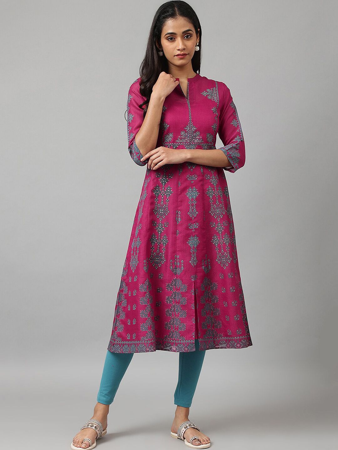 W Women Red Floral Empire Thread Work Kurta with Leggings