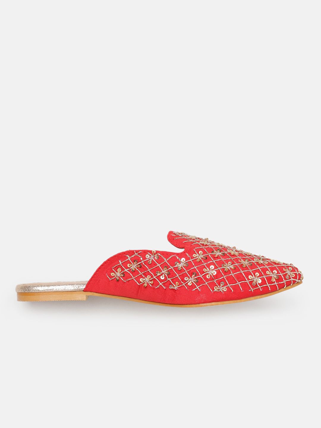 House of Pataudi Women Embellished Ethnic Mules