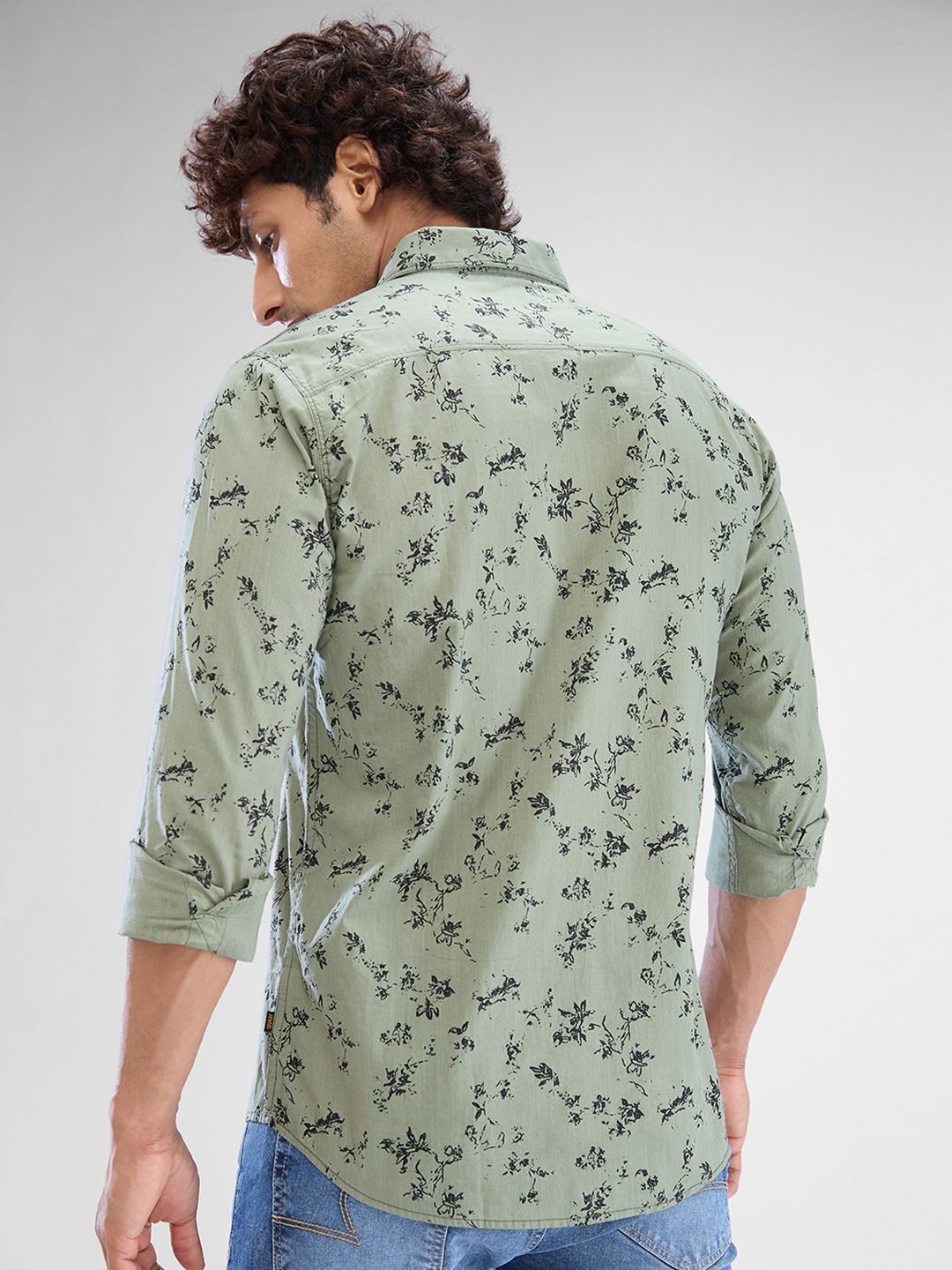SPYKAR Men Abstract Printed Spread Collar Slim Fit Casual Shirt