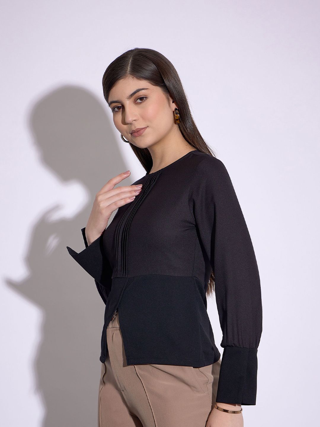 SASSAFRAS worklyf Round Neck Long Sleeves Top