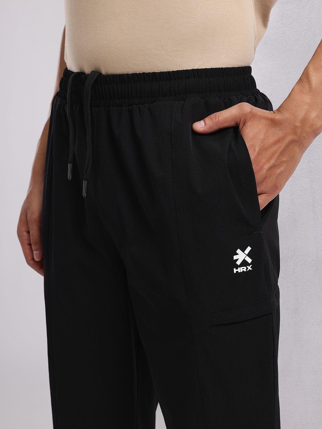 HRX by Hrithik Roshan Men Front Seam Mid-Rise Regular Fit Lifestyle Joggers