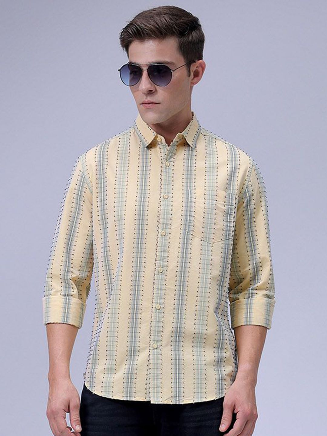 The Indian Garage Co Men Slim Fit Spread Collar Textured Cotton Casual Shirt