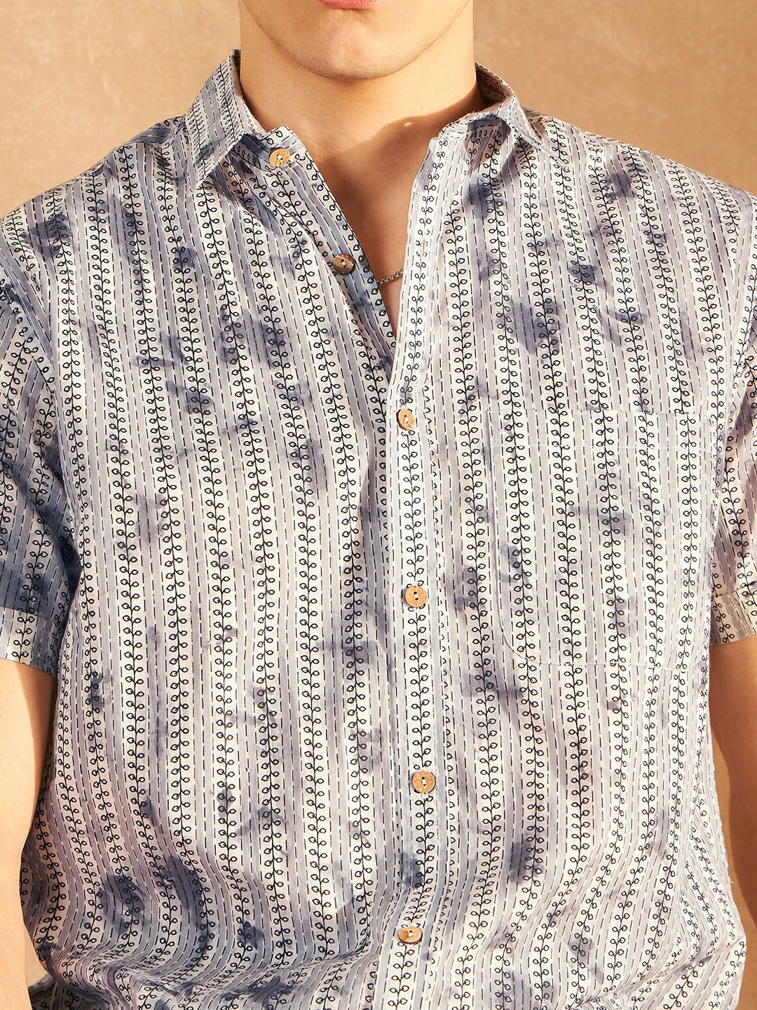 DENNISON Smart Printed Spread Collar Short Sleeves Cotton Lightweight Shirt