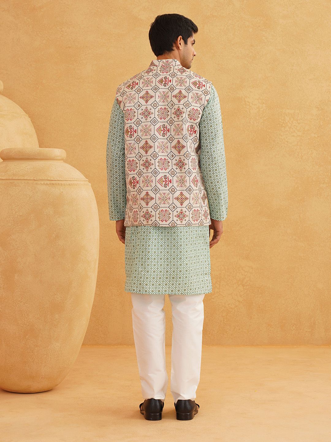SOJANYA Kurta Bercetak Motif Etnik Lelaki Dengan Piyama & Jaket Nehru