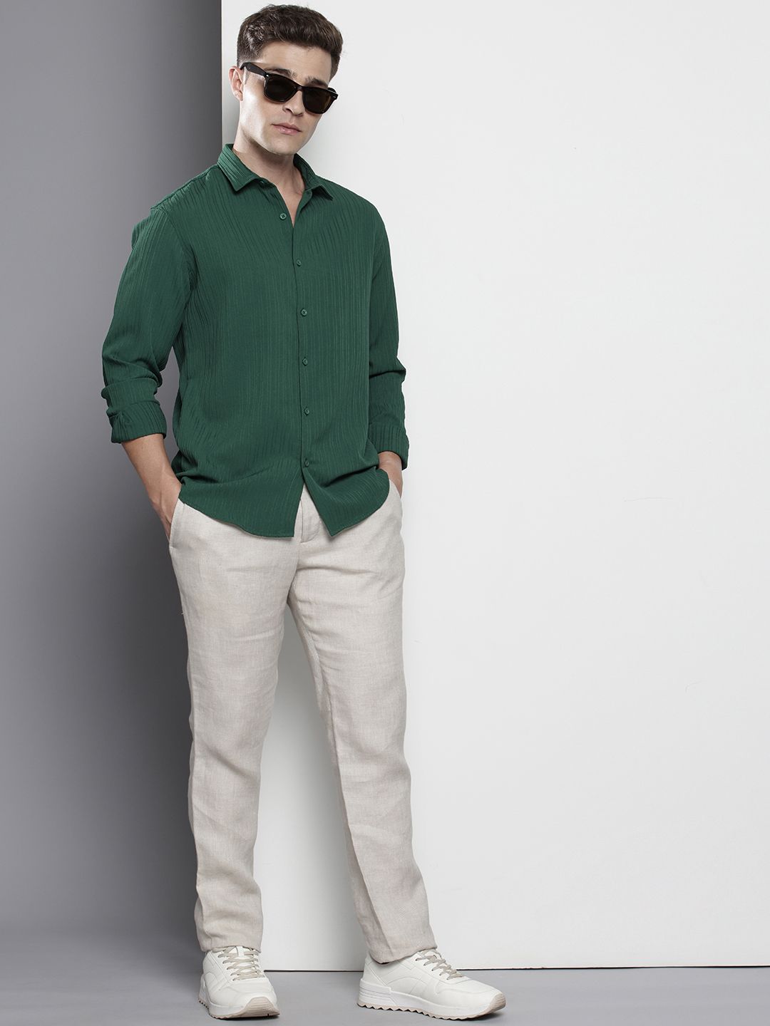 The Indian Garage Co Men Relaxed Fit Solid Dobby Resort Wear Shirt
