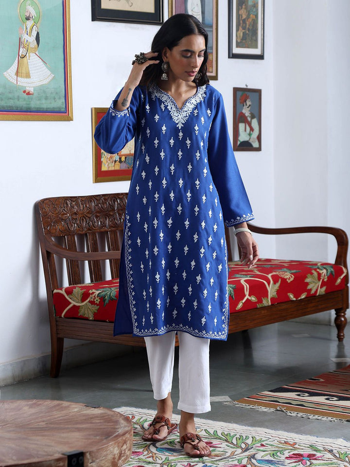 House of Chikankari Women Blue Cotton Aari Embroidered Kurta