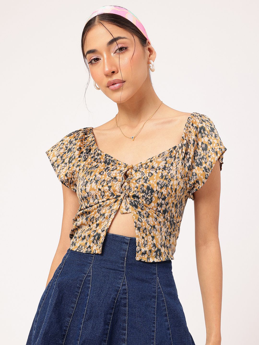DressBerry Soft Serve Style Printed Front Slit Empire Crop Top