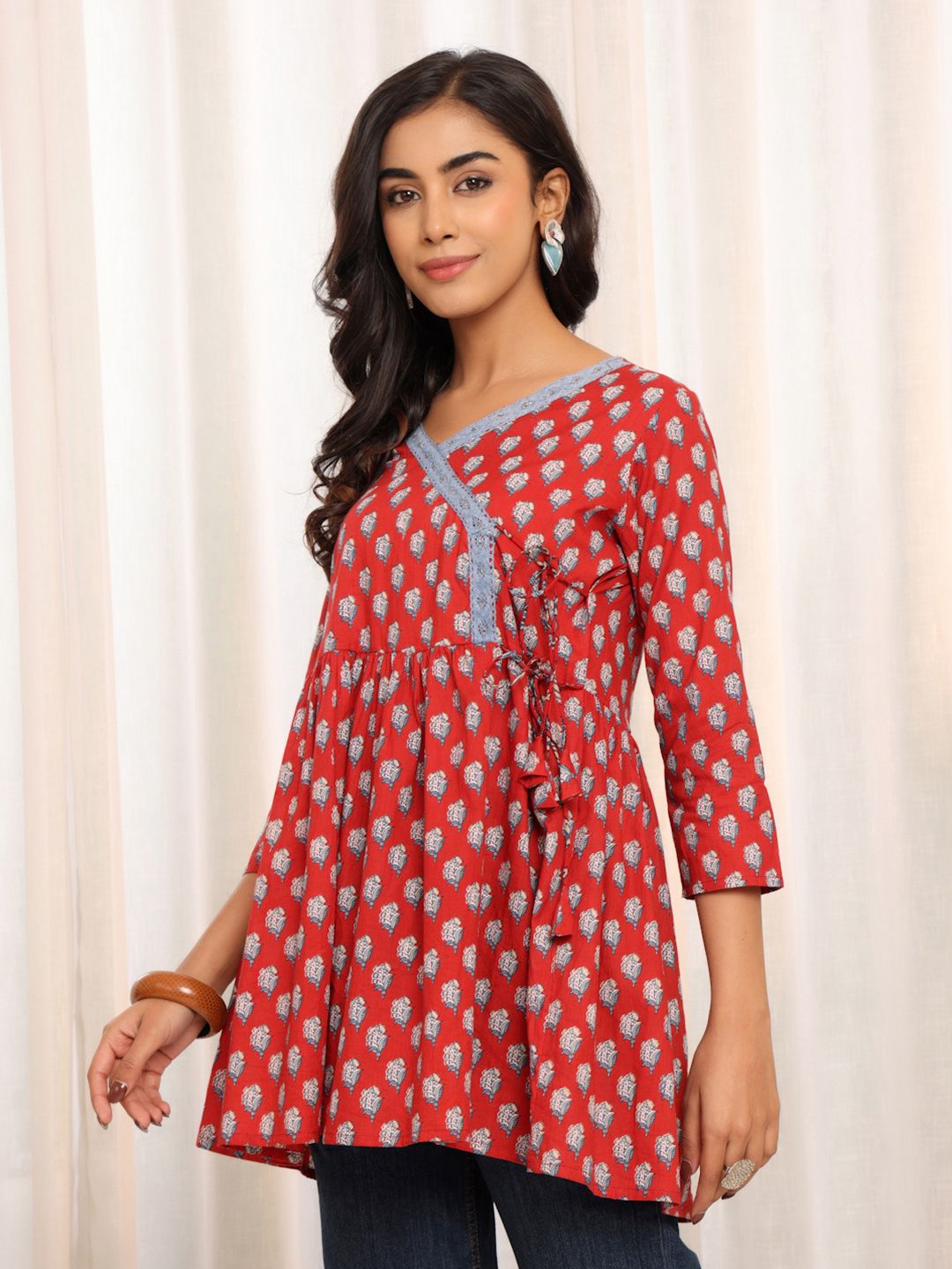 Varanga Women Floral Printed V-Neck Pure Cotton Angrakha Kurti