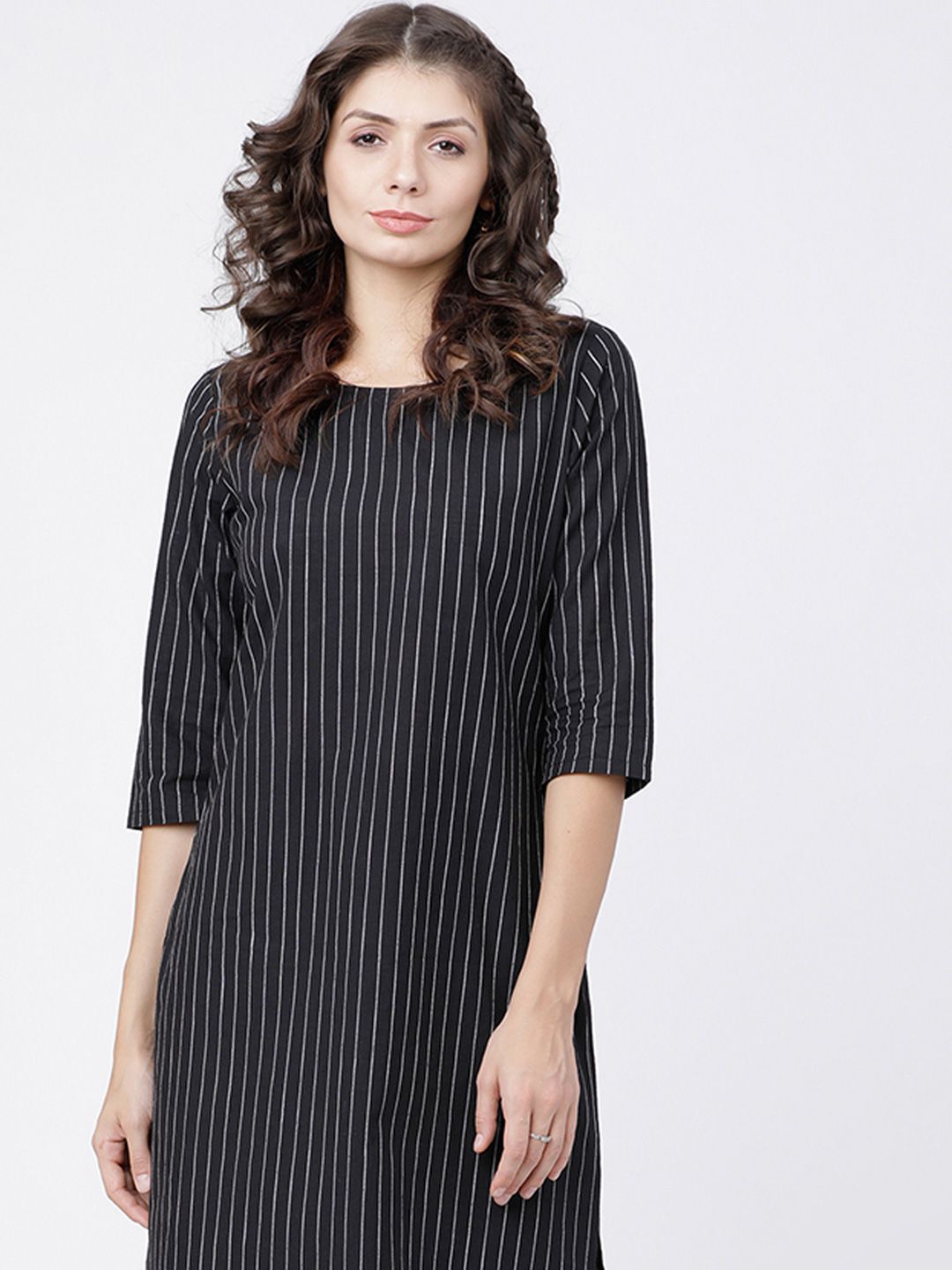 Vishudh Black Striped Printed Round Neck Straight Kurta
