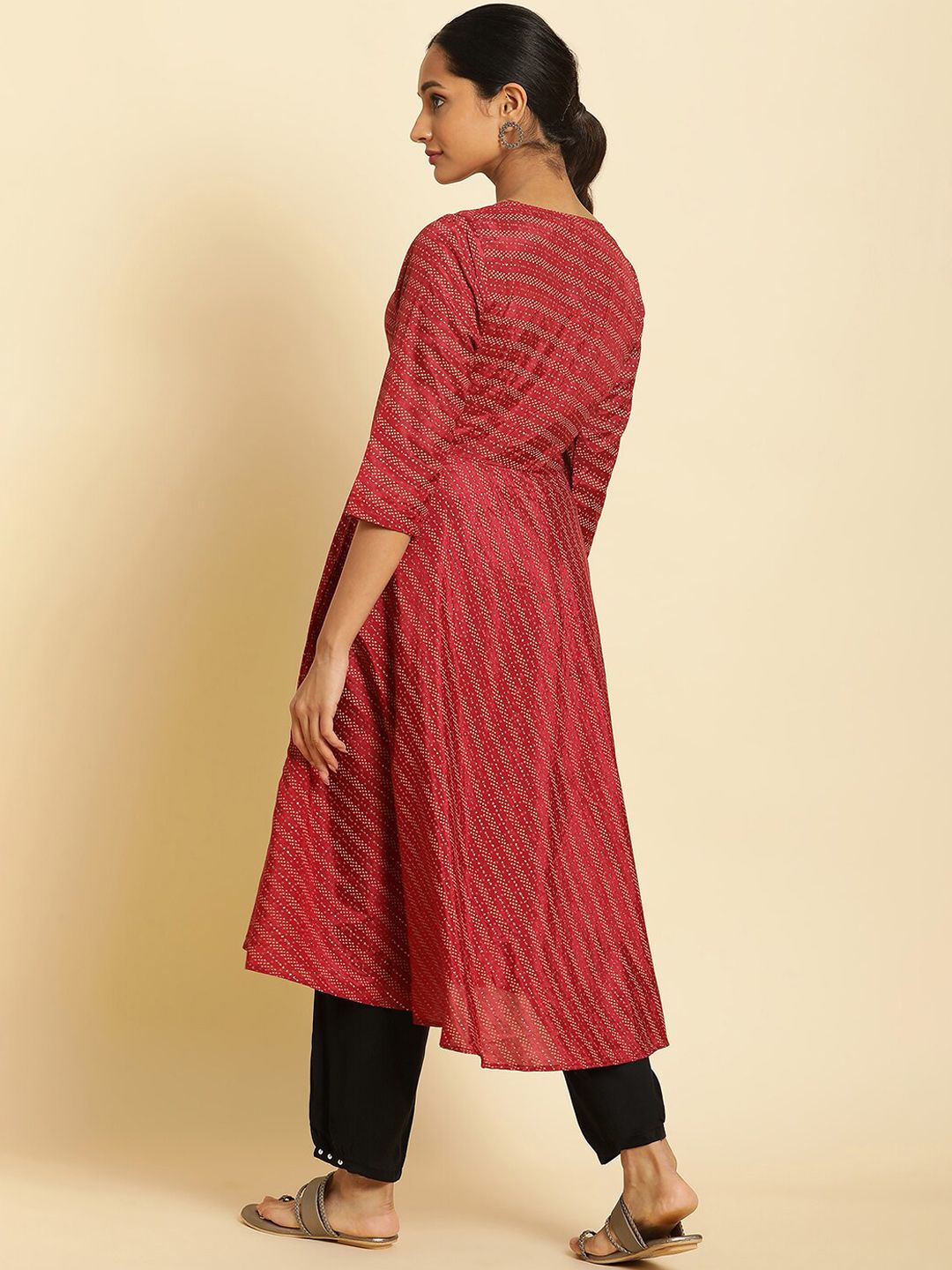 W Abstract Printed Sequinned Details Anarkali Kurta