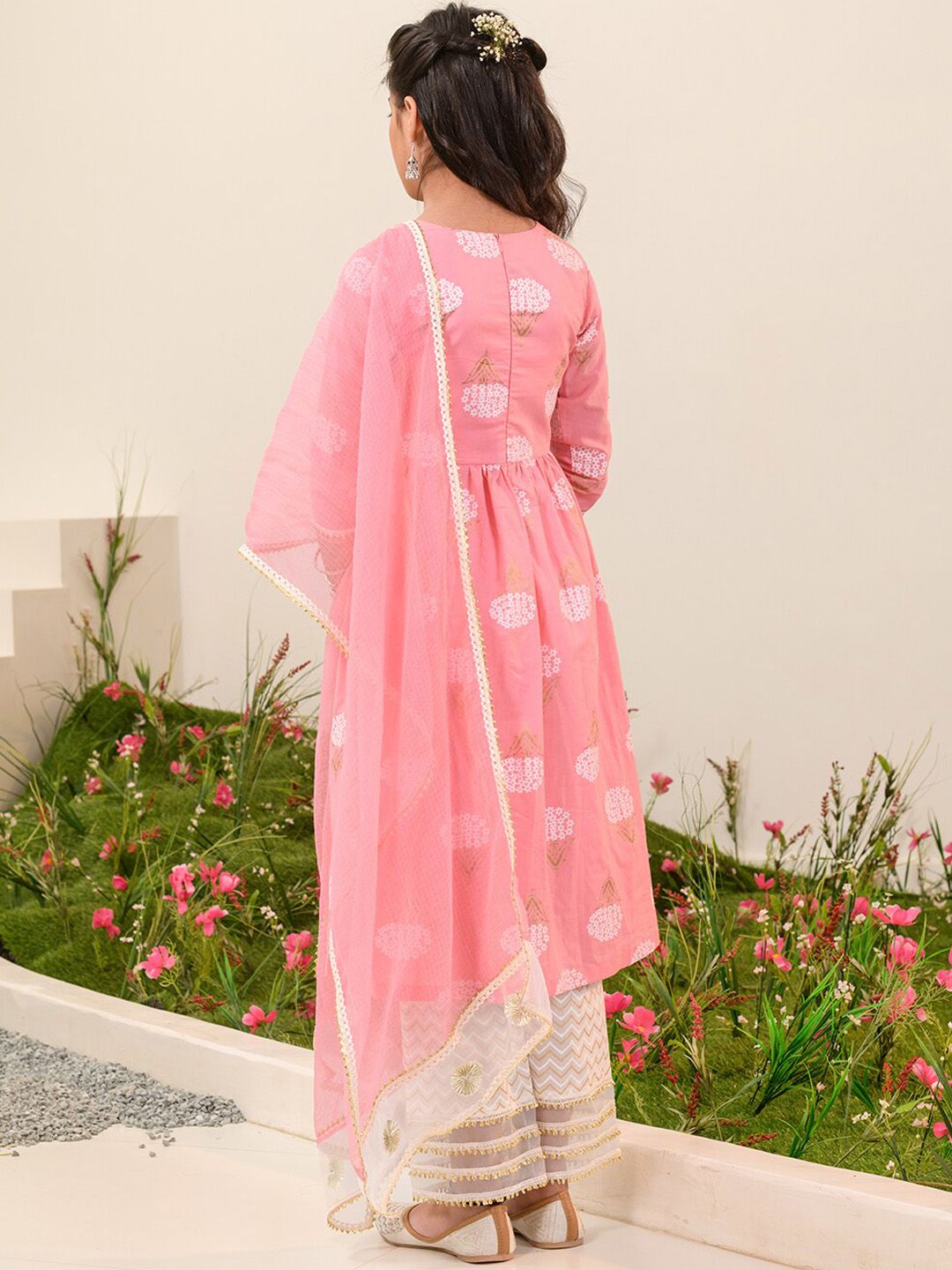 pspeaches Girls Floral Printed Regular Pure Cotton Kurta with Pyjamas & Dupatta