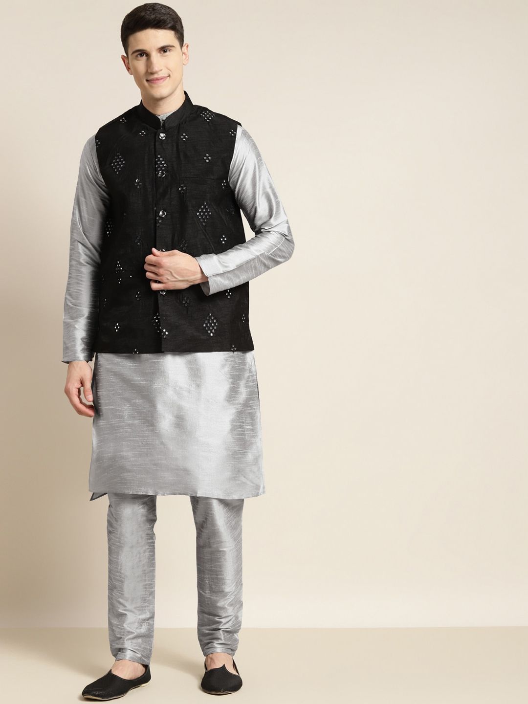 SOJANYA Mandarin Collar Regular Kurta With Pyjamas & Nehru Jacket