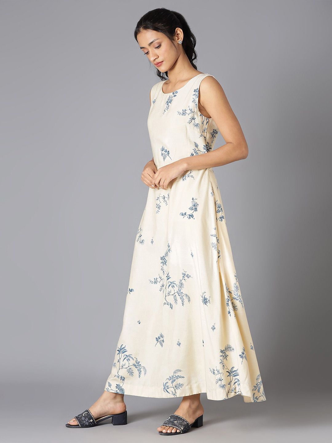W Women White & Blue Floral Maxi Dress
