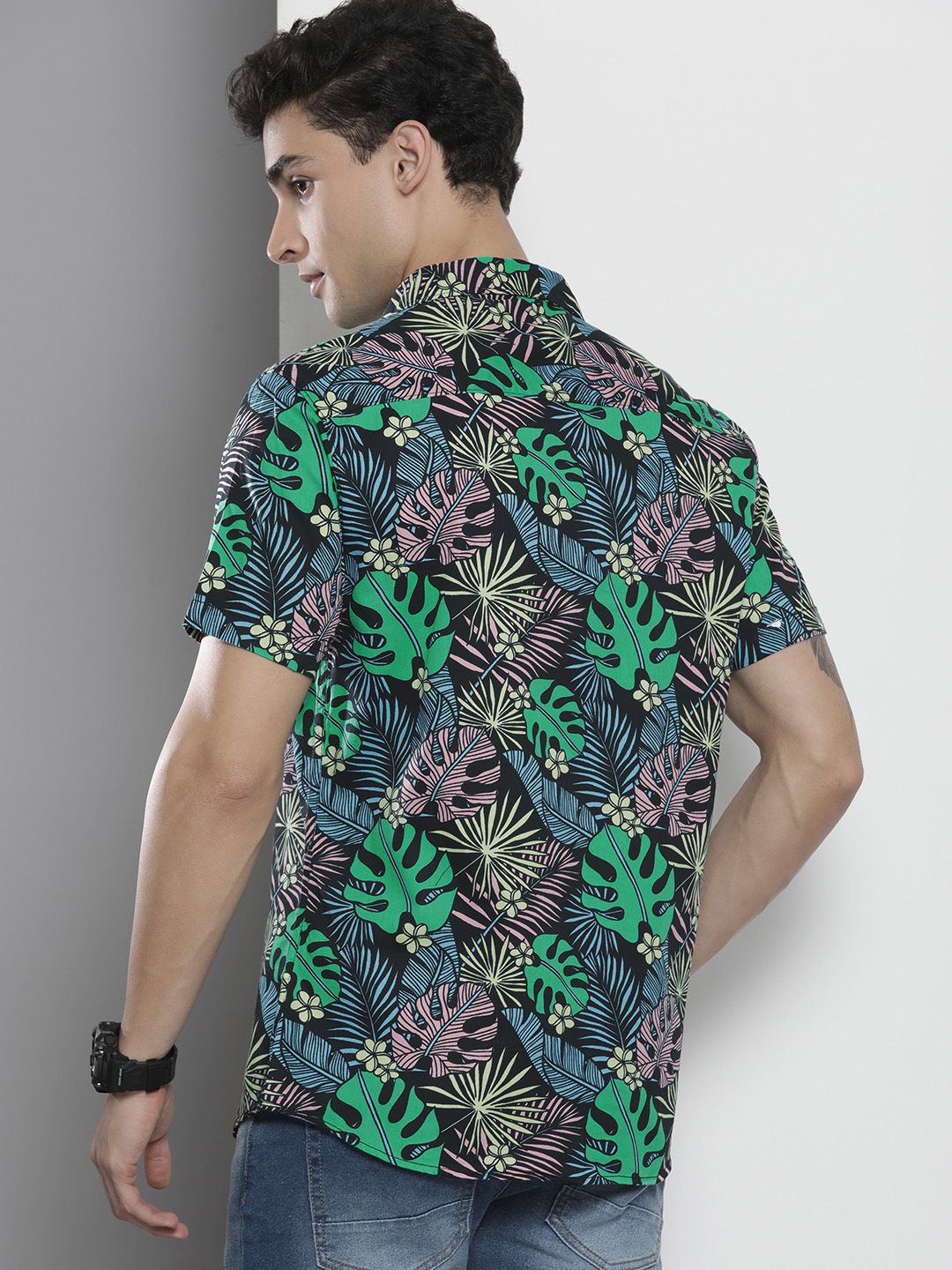 The Indian Garage Co Men Black Floral Printed Casual Shirt