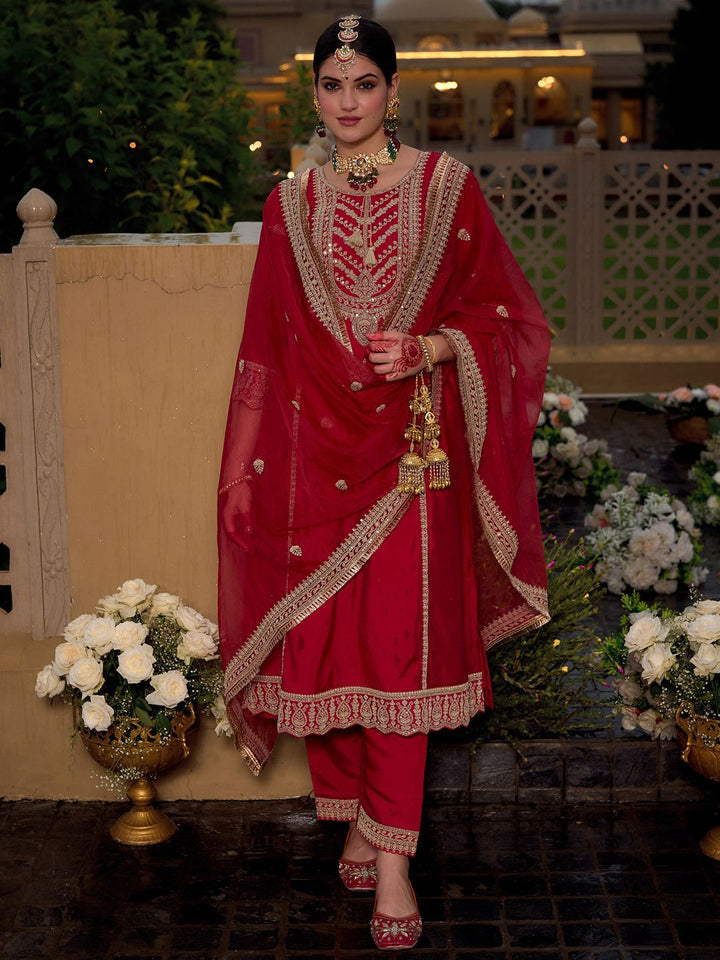 Indo Era Ethnic Motifs Embroidered Panelled Kurta With Trousers & Dupatta