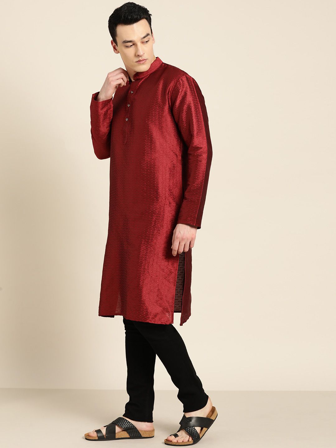 SOJANYA Men Maroon Woven Design Straight Kurta