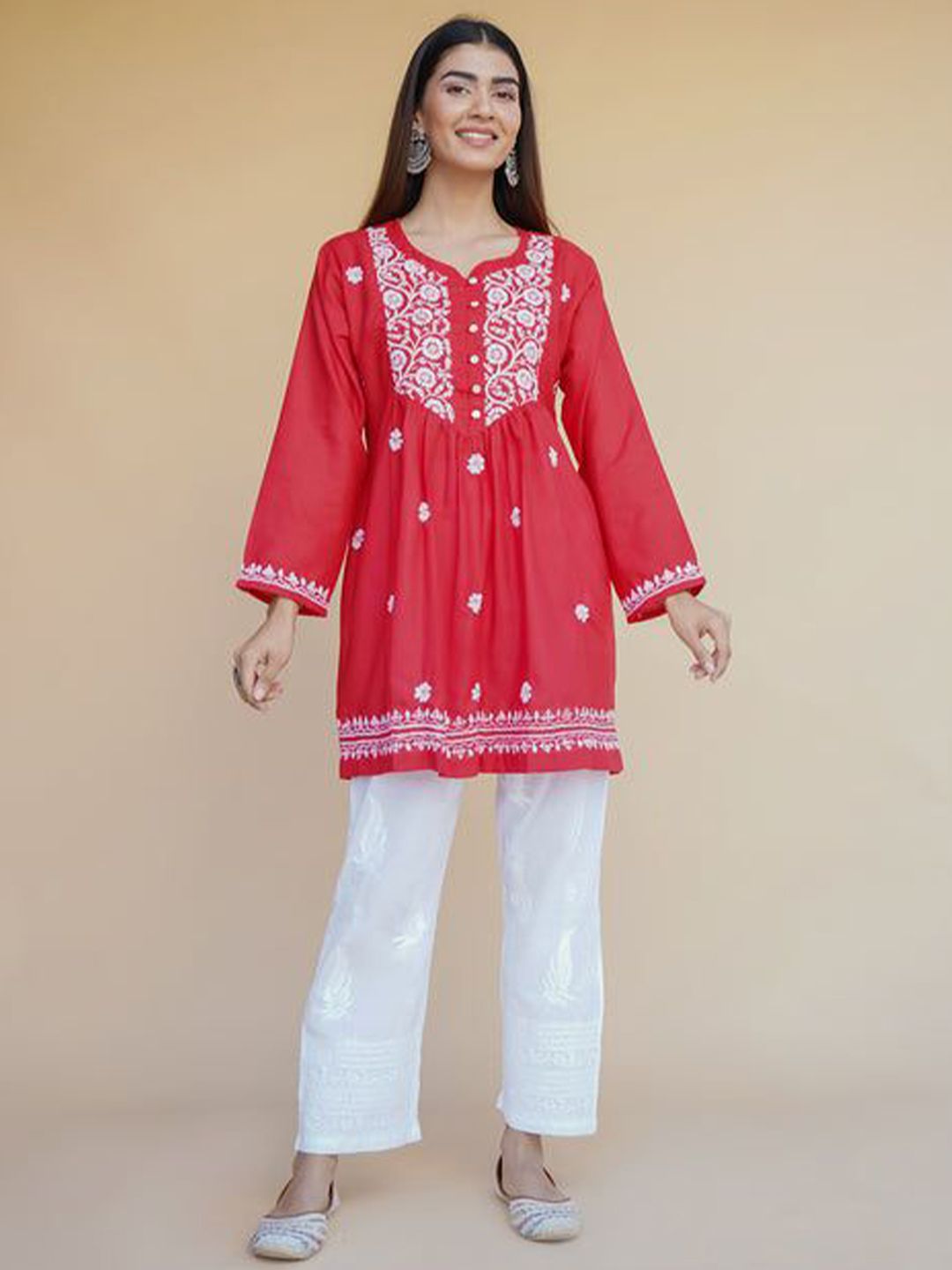 HOUSE OF KARI Floral Embroidered Sweetheart Neck Chikankari Pure Cotton Short Kurta