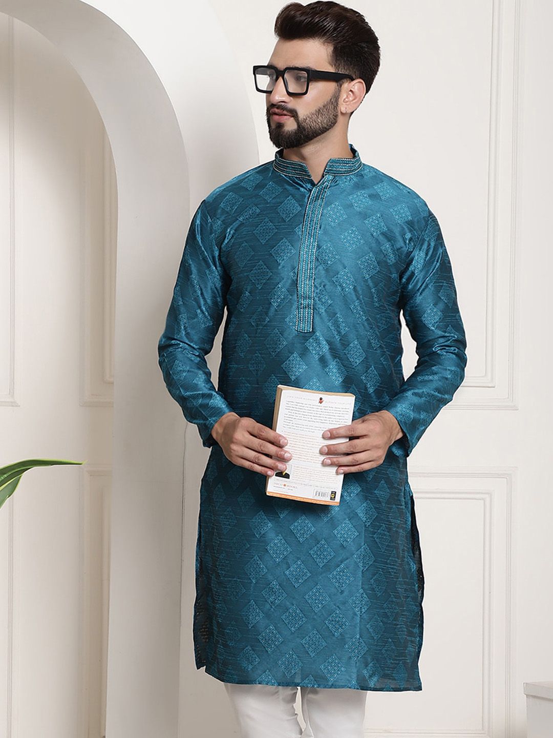 SOJANYA Ethnic Motifs Embroidered Mandarin Collar Thread Work Cotton Silk Kurta