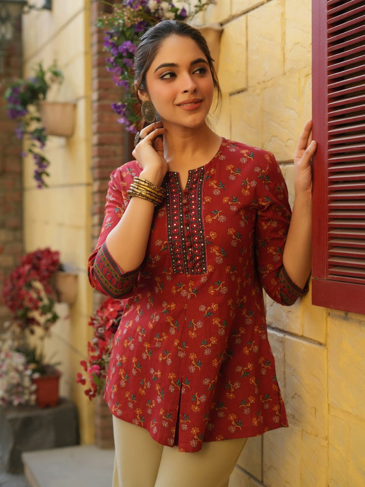 Rain & Rainbow Floral Printed Sequinned Pure Cotton Kurti
