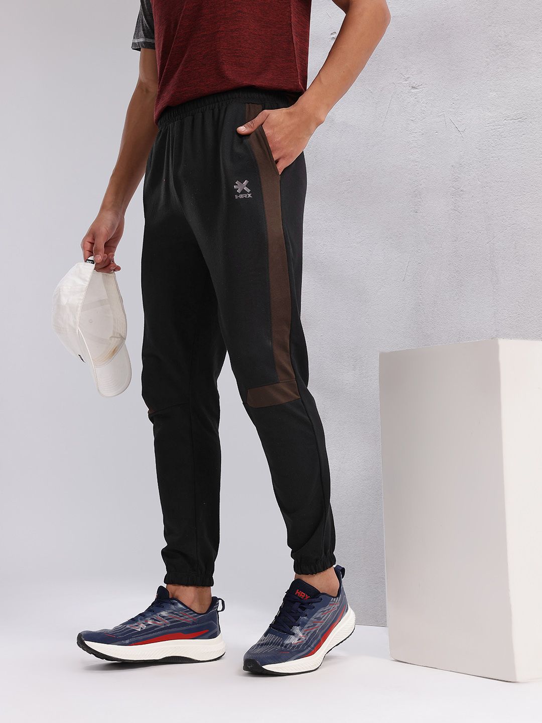 HRX by Hrithik Roshan Men Paneled Lifestyle Joggers