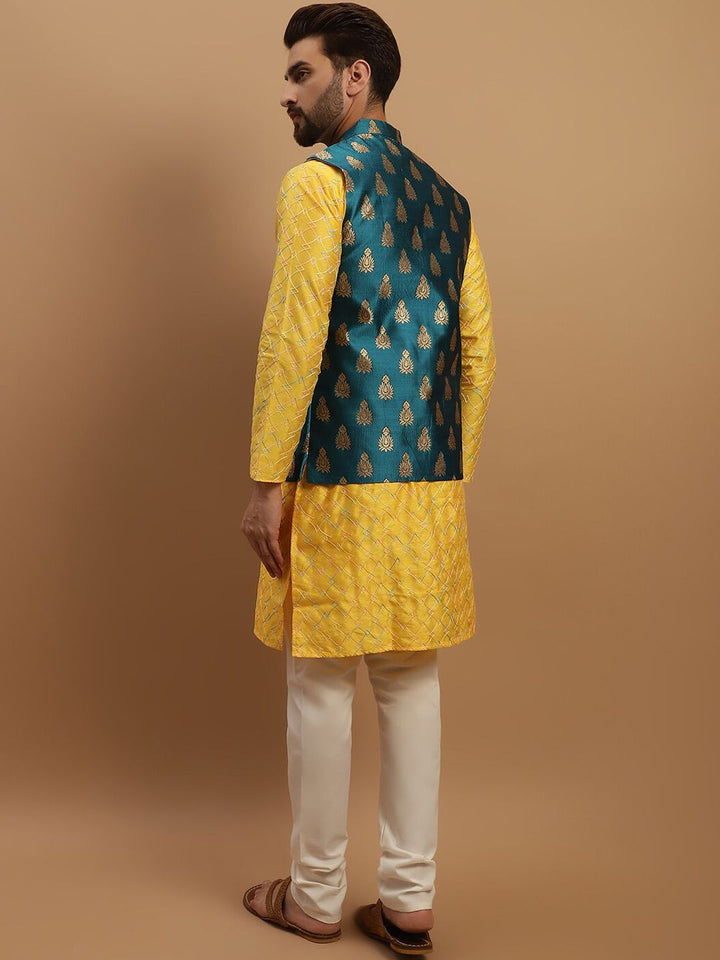 SOJANYA Kurta Biasa Bersulam Geometrik dengan Jaket Nehru Rekaan Churidar & Tenunan