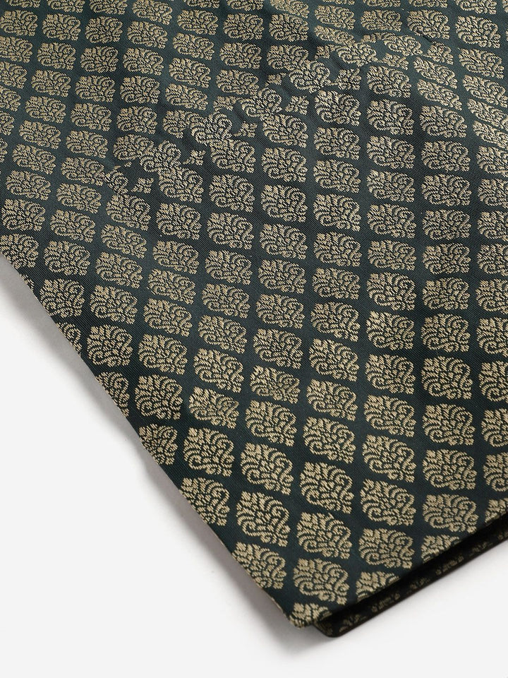 SOJANYA Kurta Motif Etnik Hijau Lelaki dengan Jaket Churidar & Nehru