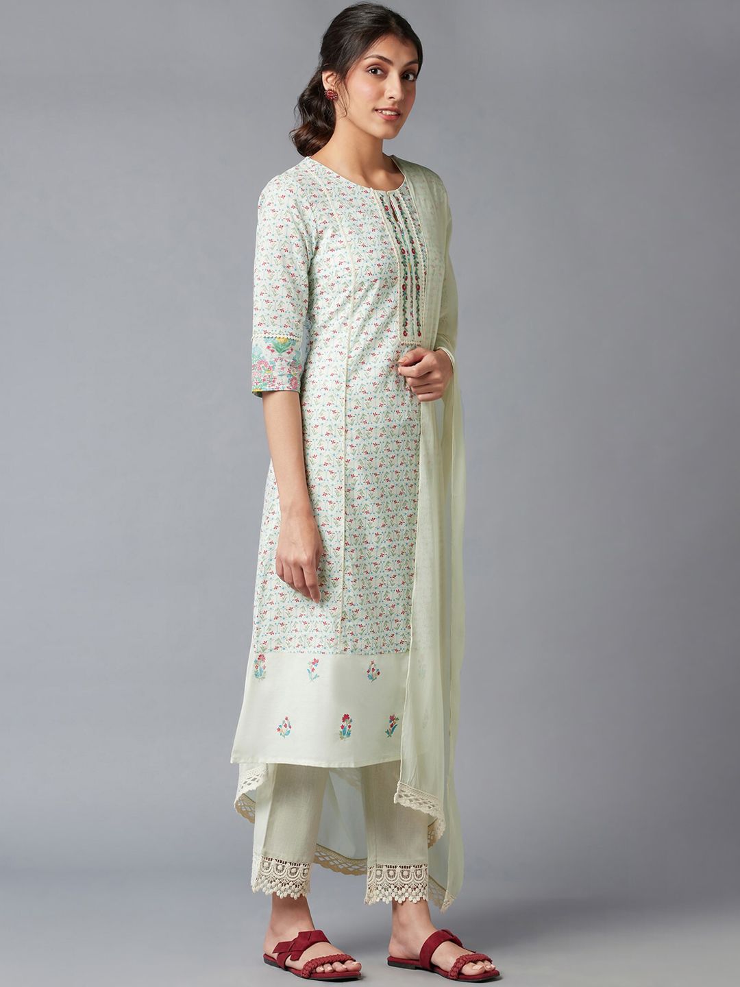 W Women Green Floral Printed Pure Cotton Kurta with Trousers & With Dupatta