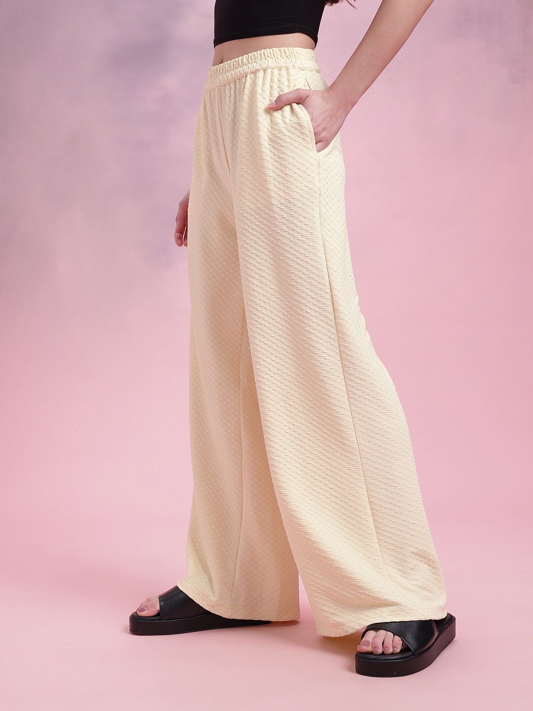 DressBerry Women Geometric Textured Mid-Rise Wide Leg Flared Trousers