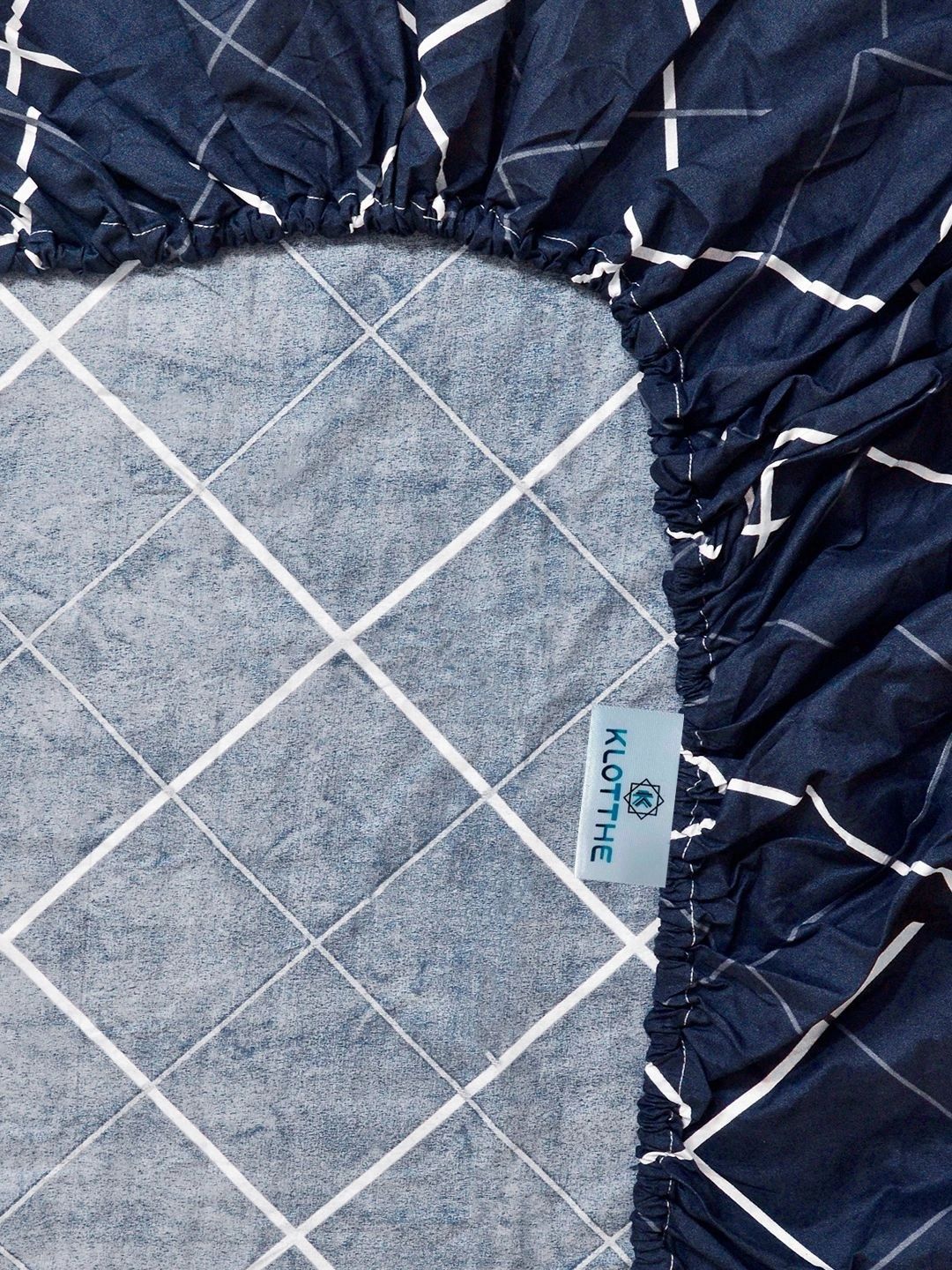 Moda Rapido X KLOTTHE Blue & White Geometric 300 TC King Bedsheet with 2 Pillow Covers