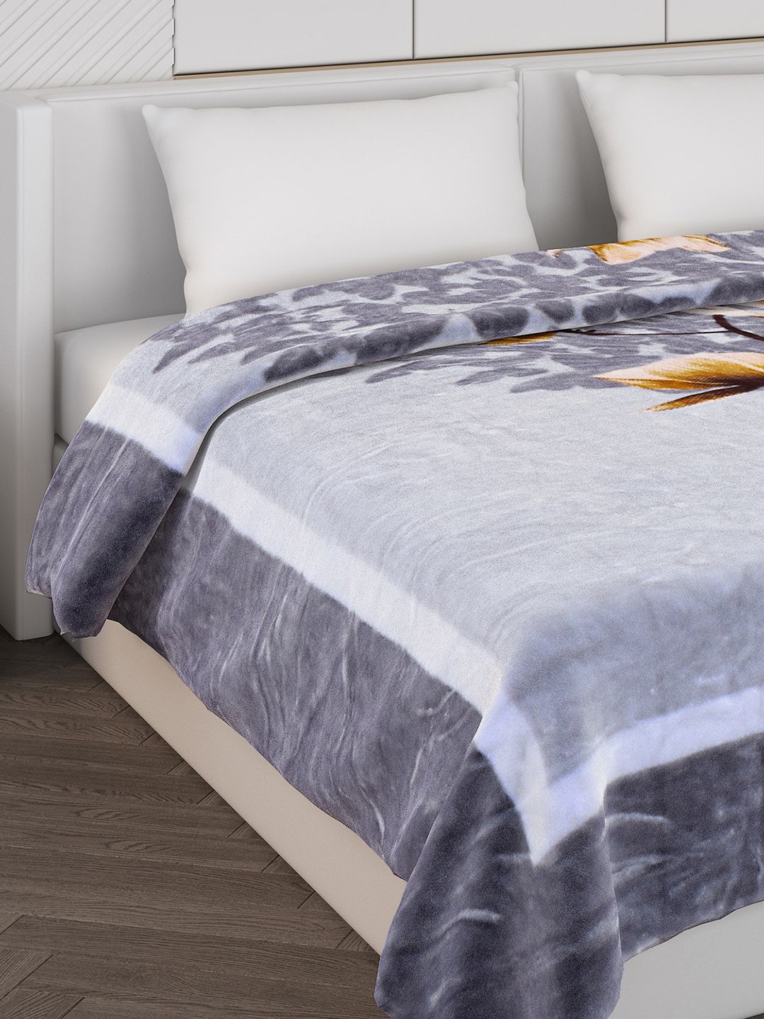 Monte Carlo Purple Abstract Printed Mild Winter 600 GSM Double Bed Blanket