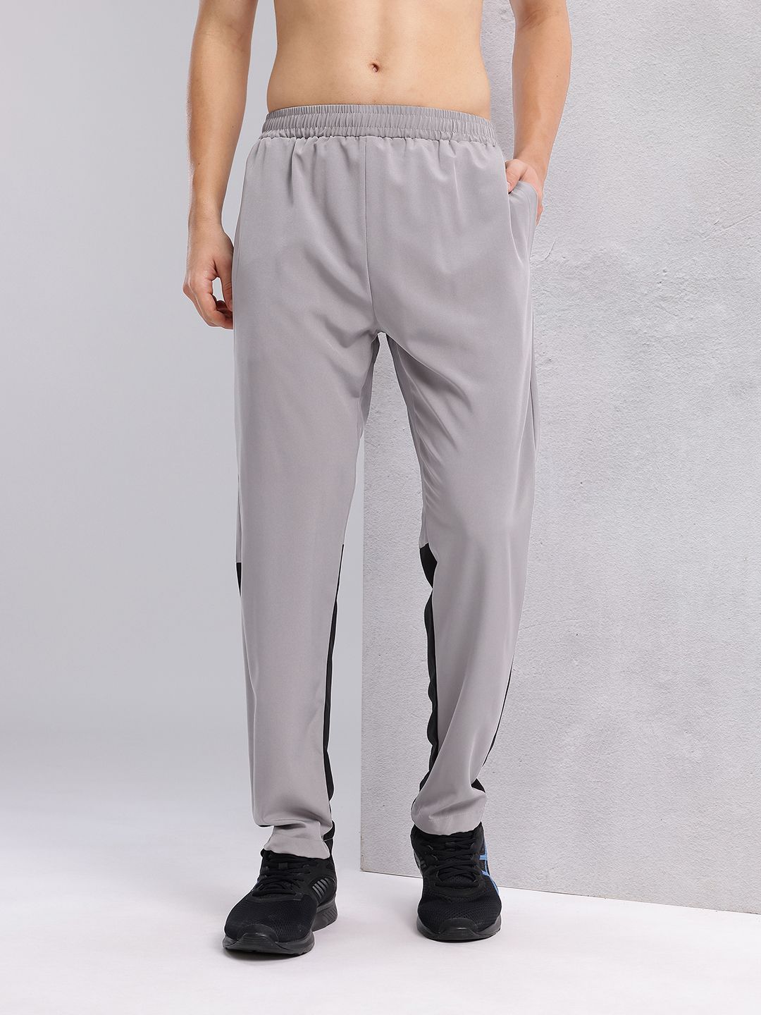 HRX by Hrithik Roshan Men Contrast Panel Running Joggers