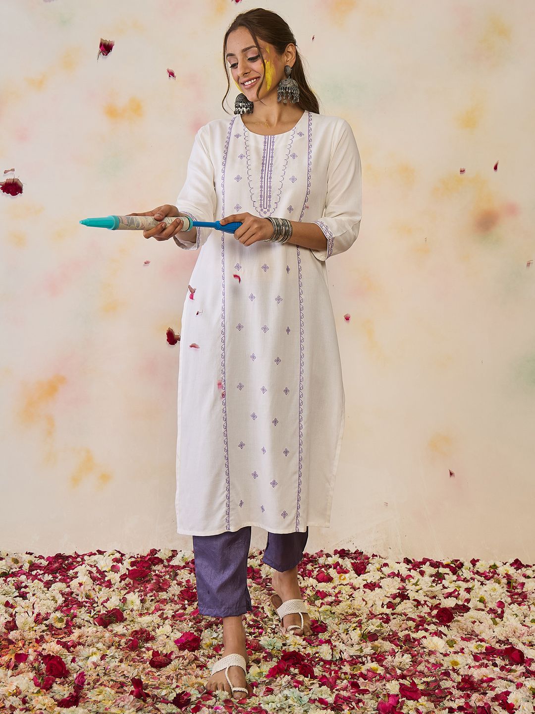 Indo Era Women Ethnic Motifs Embroidered Thread Work Floral Kurta