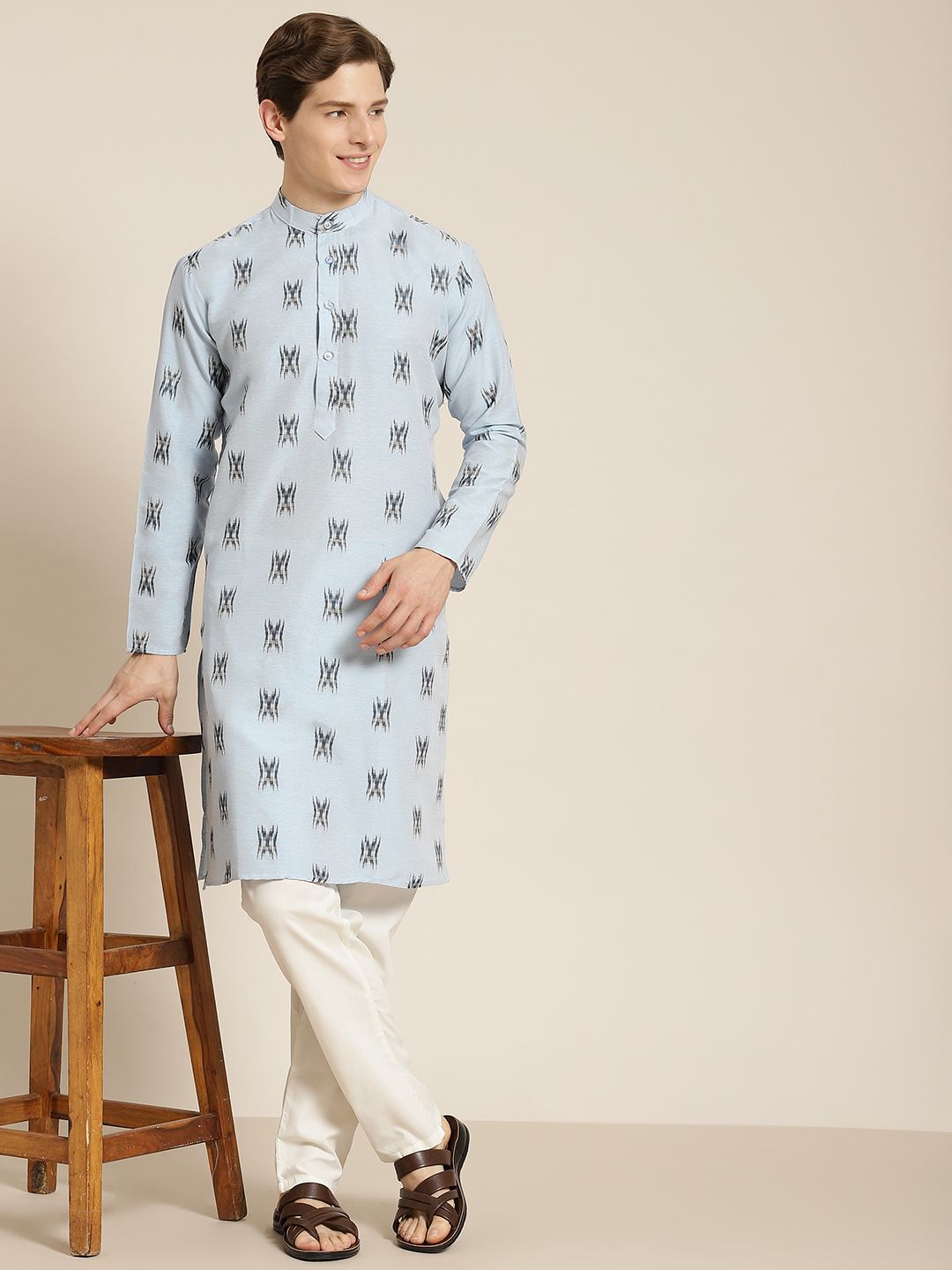 SOJANYA Men Blue & Black Pure Cotton Self Design Kurta