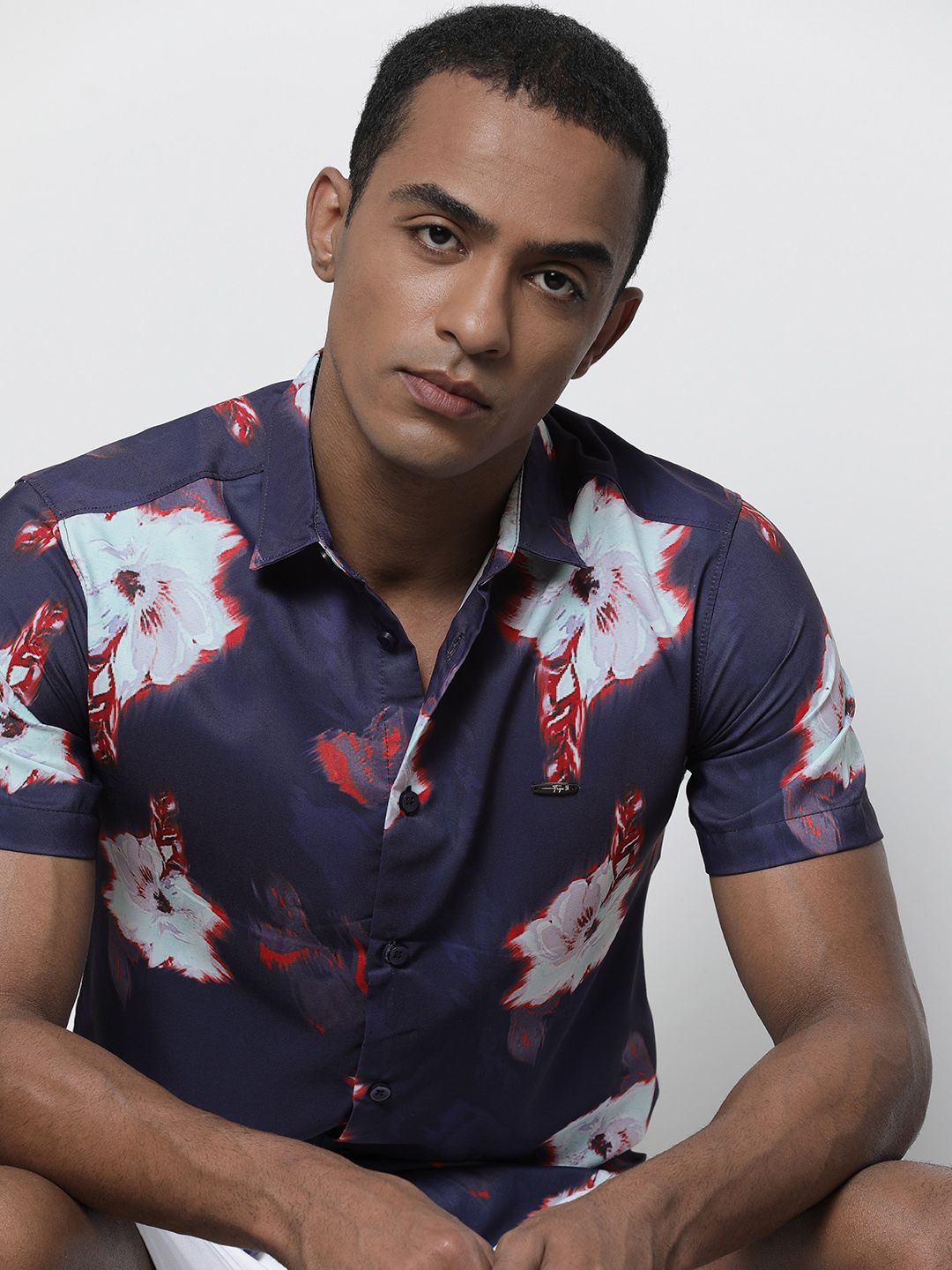 The Indian Garage Co Men Slim Fit Abstract Printed Resortwear Shirt