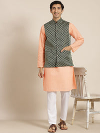 SOJANYA Lelaki Kurta Kapas Tulen Chikankari Warna Peach dengan Churidar & Nehrujacket