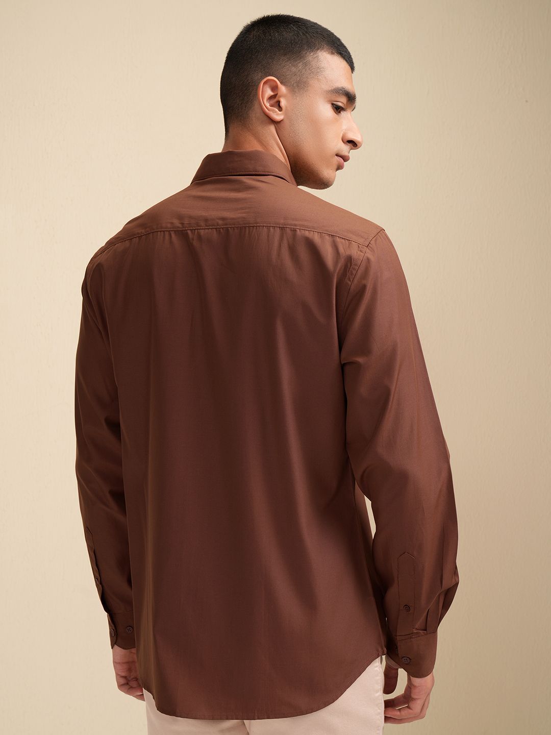 HIGHLANDER Men Solid Casual Shirt