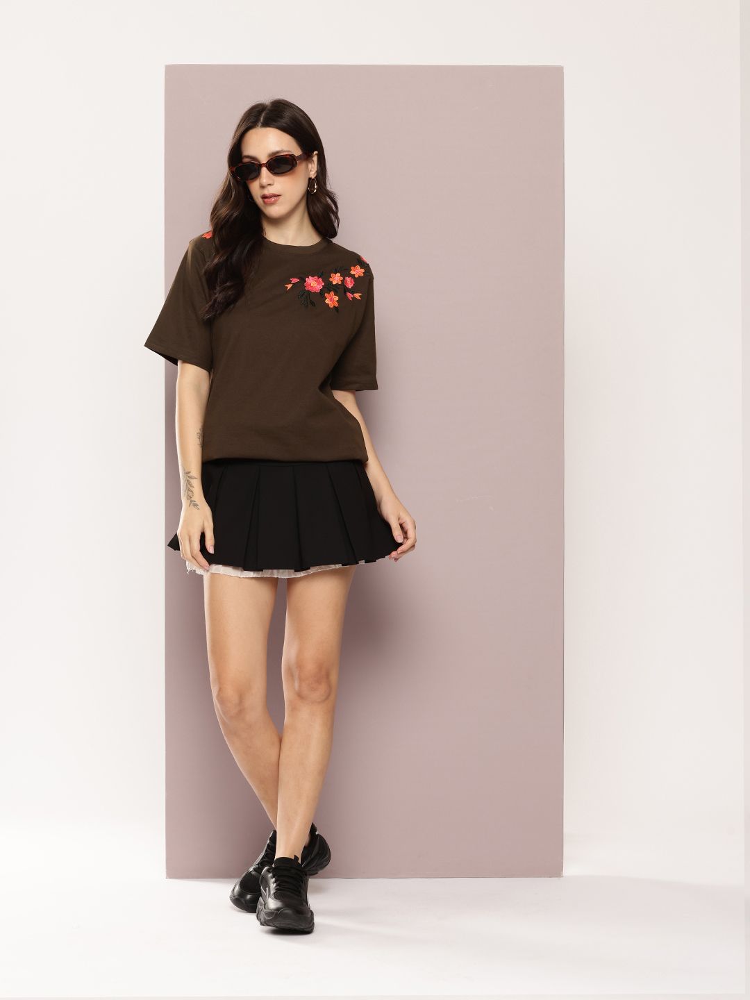 DILLINGER Women's Oversized Embroidery Tshirt