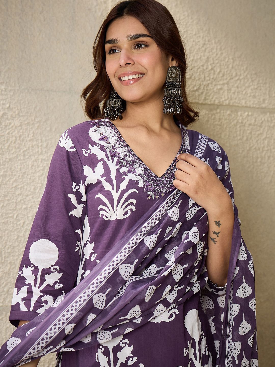 Indo Era Floral Printed V-Neck Pure Cotton Straight Kurta With Trousers And Dupatta