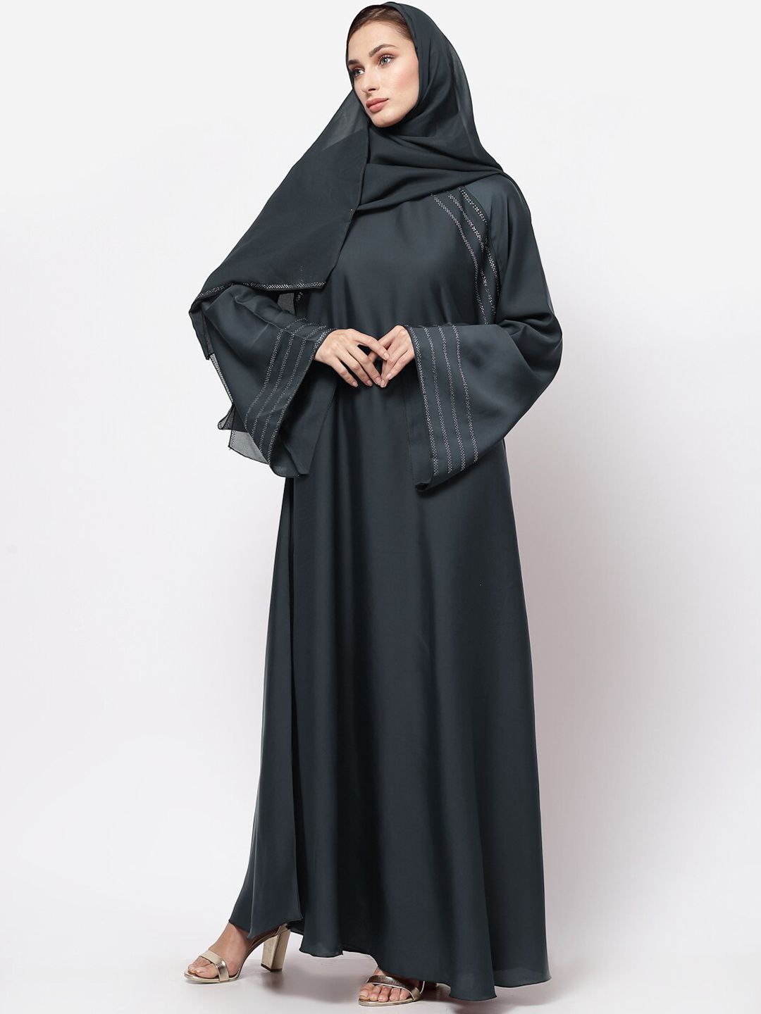KLOTTHE Women Grey Embellished Burqa With Scarf