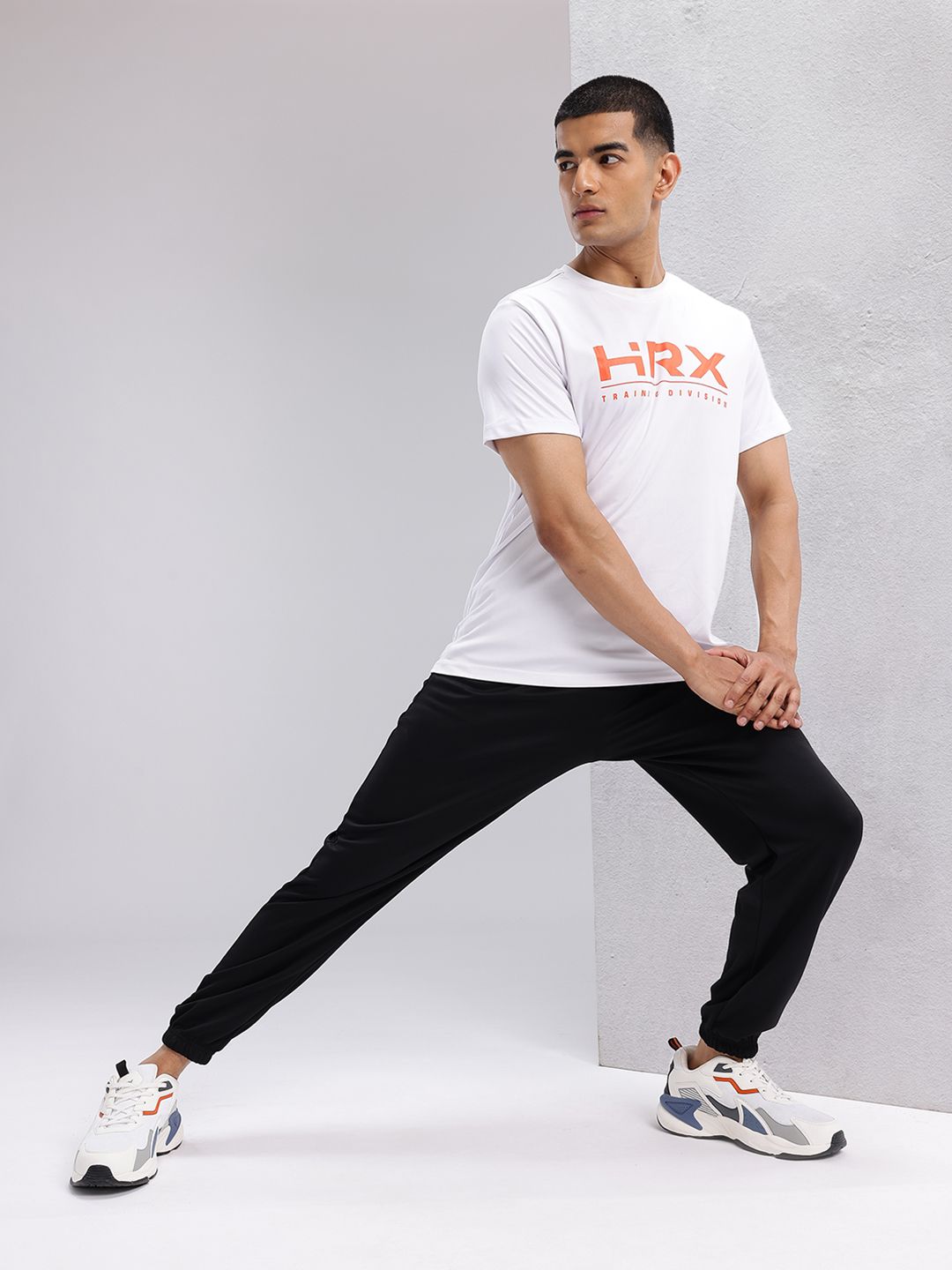 HRX by Hrithik Roshan Men Printed Detail Rapid-Dry Running Joggers