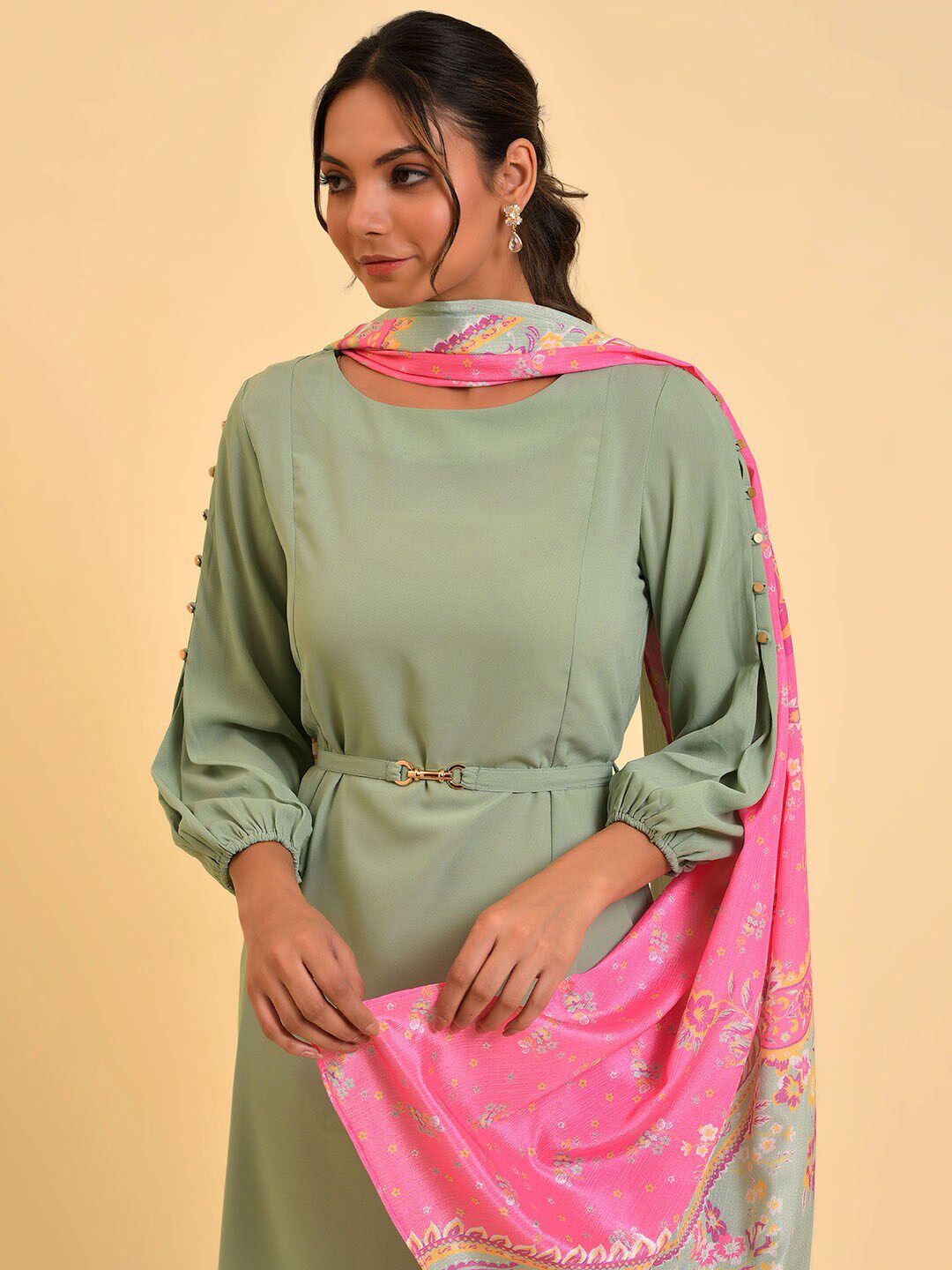 W Women Solid Kurta With Slim Pant & Dupatta