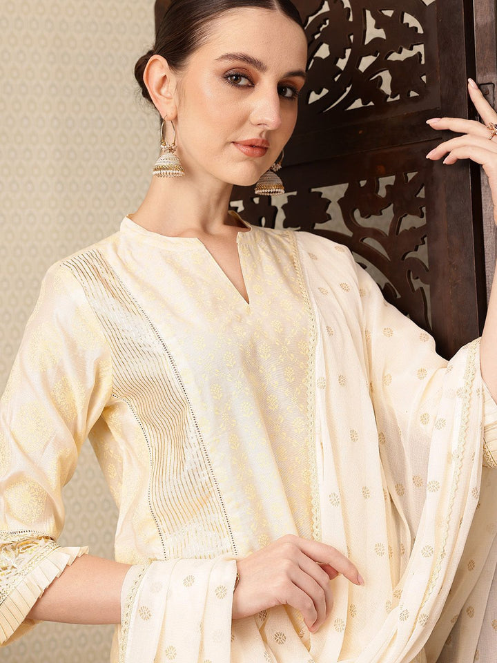House of Pataudi Indie-Floral Foil Printed Jashn Kurta with Sharara & Dupatta