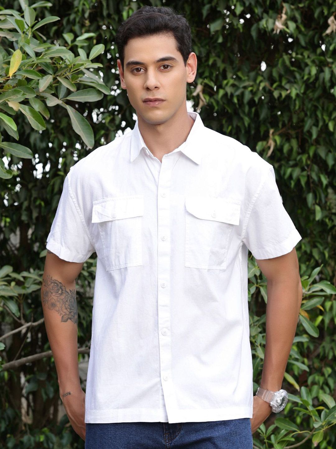 Thomas Scott Smart Boxy Short Sleeves Spread Collar Cotton Opaque Casual Shirt