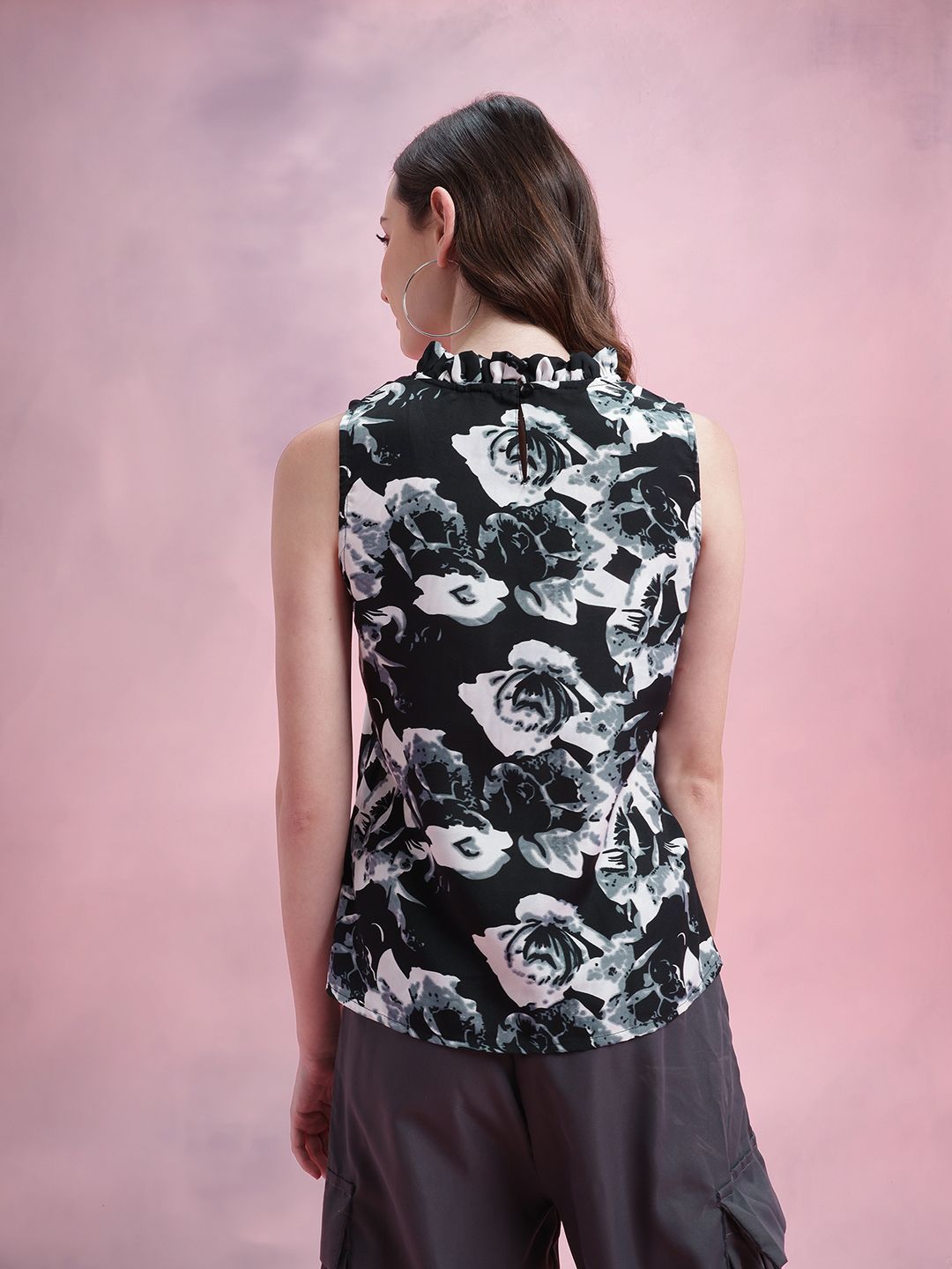 DressBerry Floral Print Ruffled Detail Top