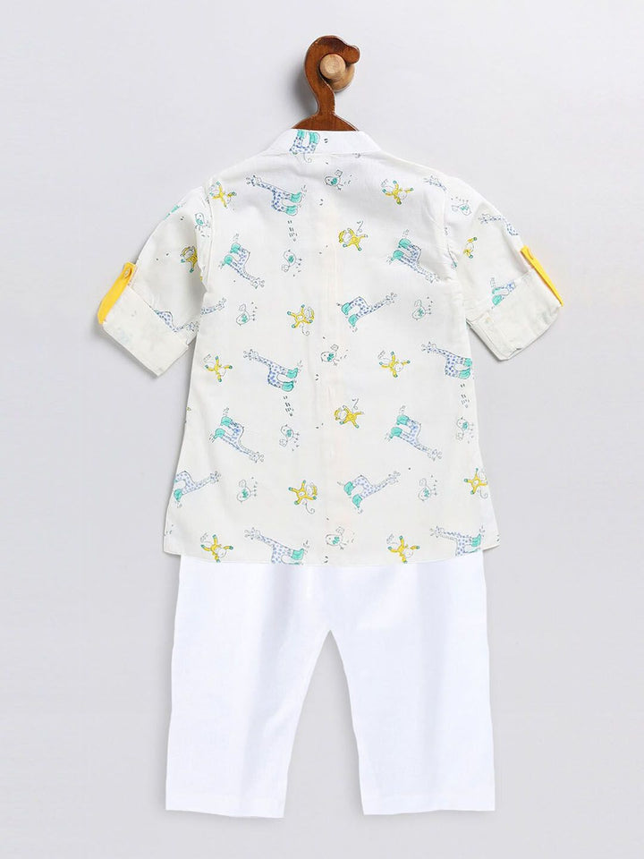 VASTRAMAY Boys Printed Band Collar Roll Up Sleeves Regular Kurta with Pyjama