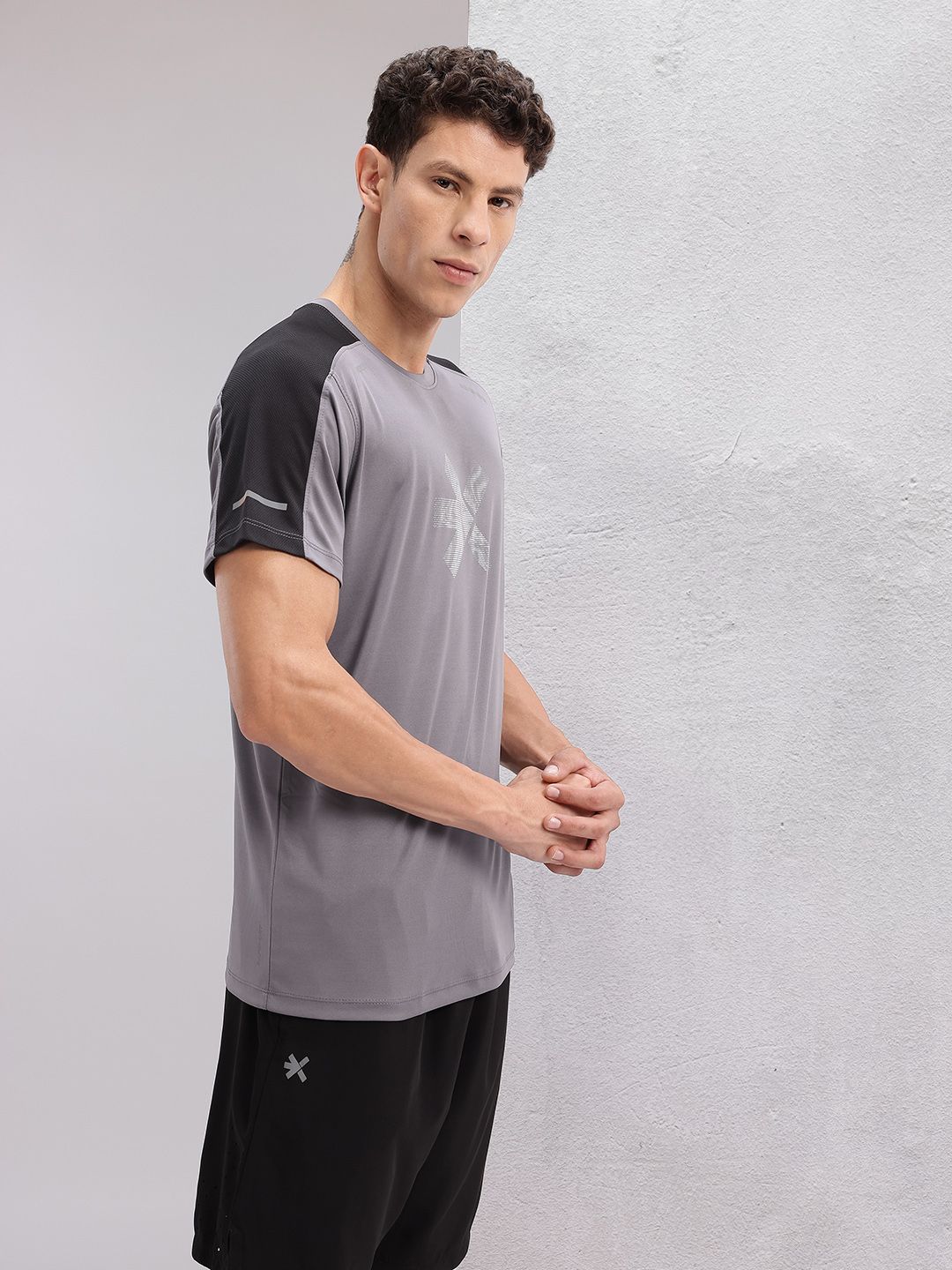 HRX by Hrithik Roshan Brand Logo Printed Rapid-Dry Training T-shirt with Panelling Detail